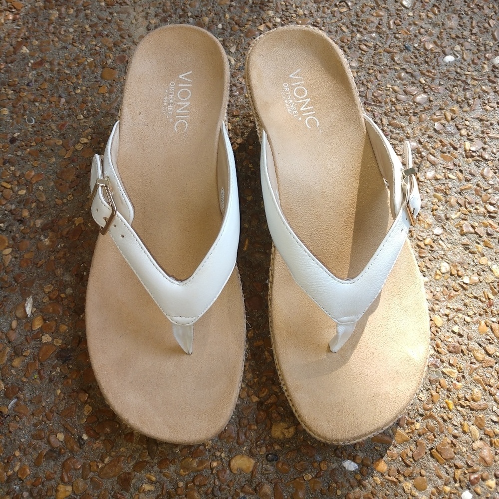 Vionic wedge's